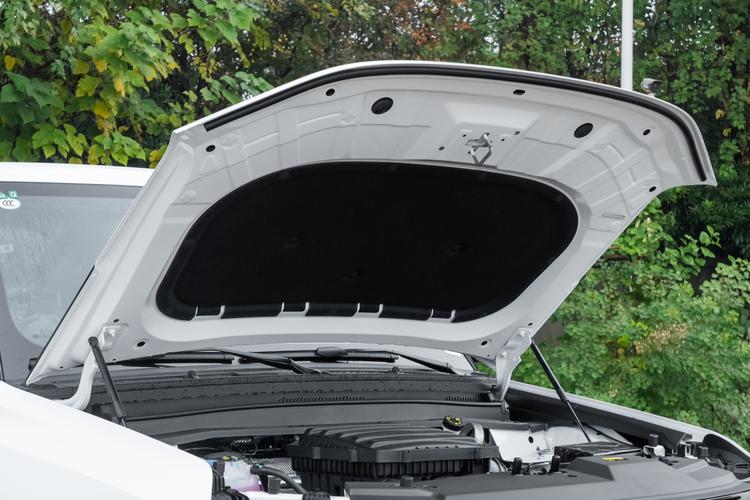 Фото машины 208