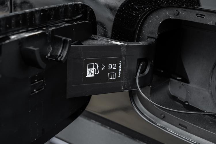 Фото машины 320