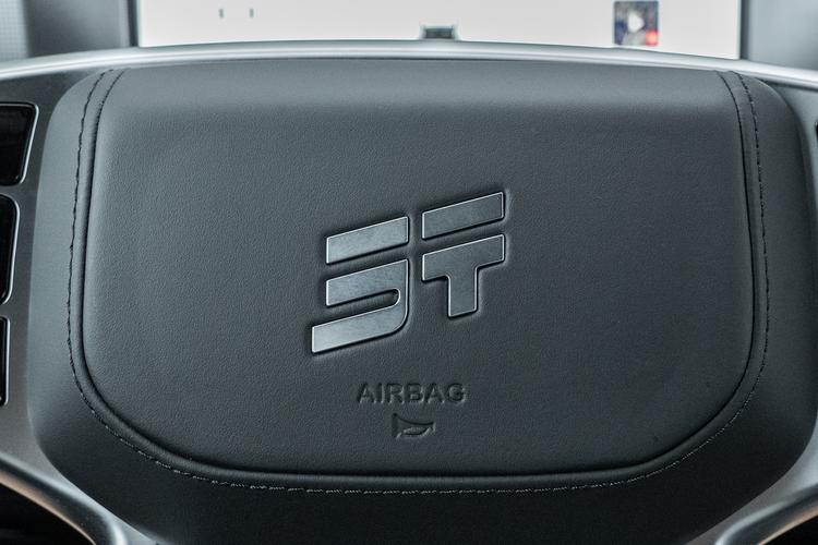 Фото машины 560