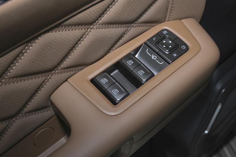 Фото машины 590