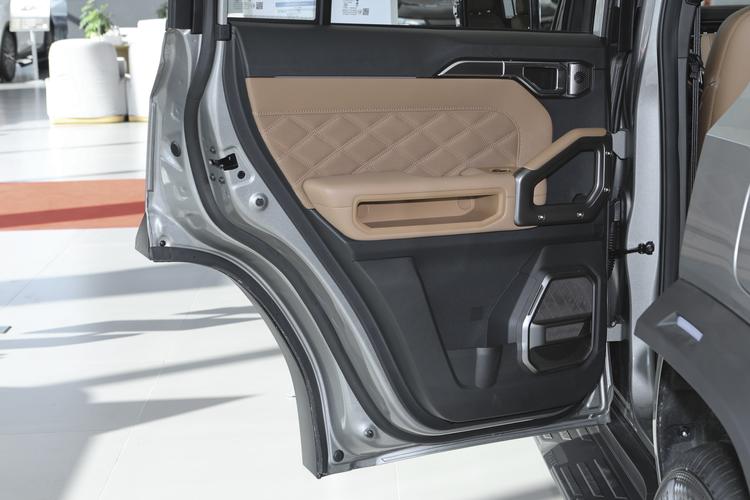 Фото машины 575