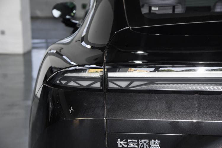 Фото машины 105