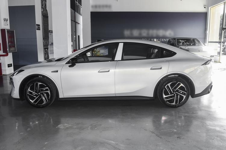 Фото машины 112