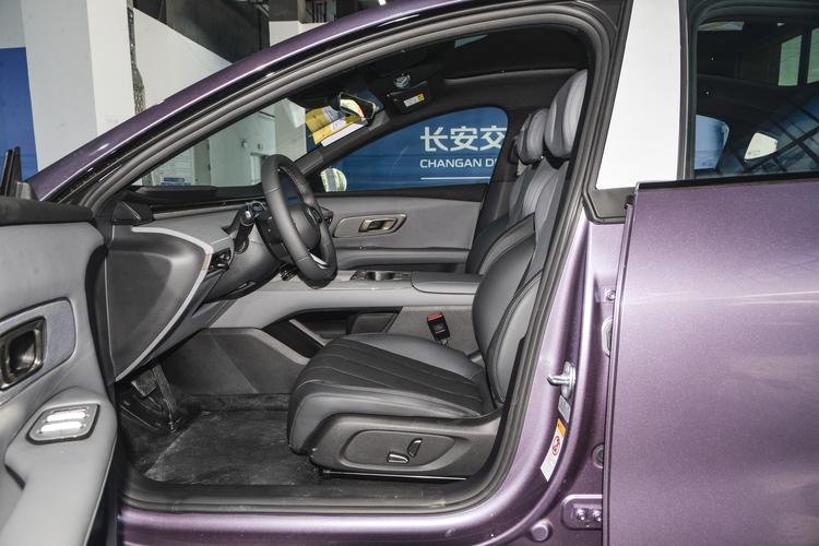 Фото машины 300