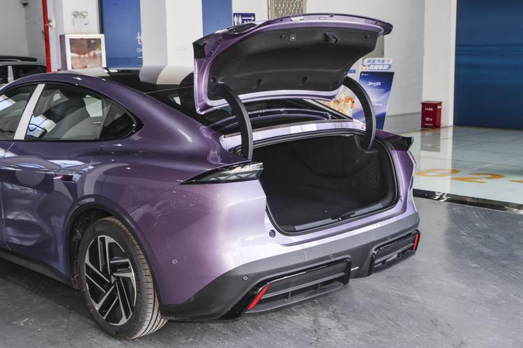 Фото машины 379