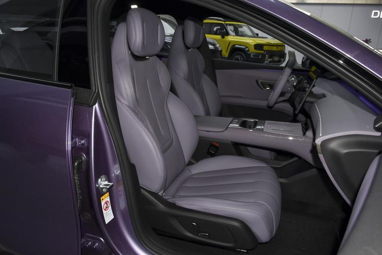 Фото машины 308