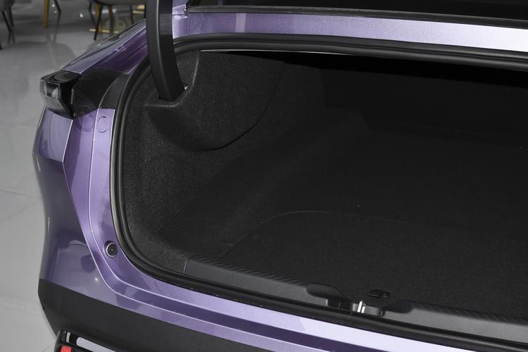 Фото машины 348