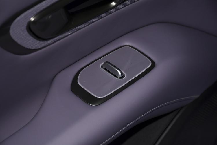 Фото машины 333