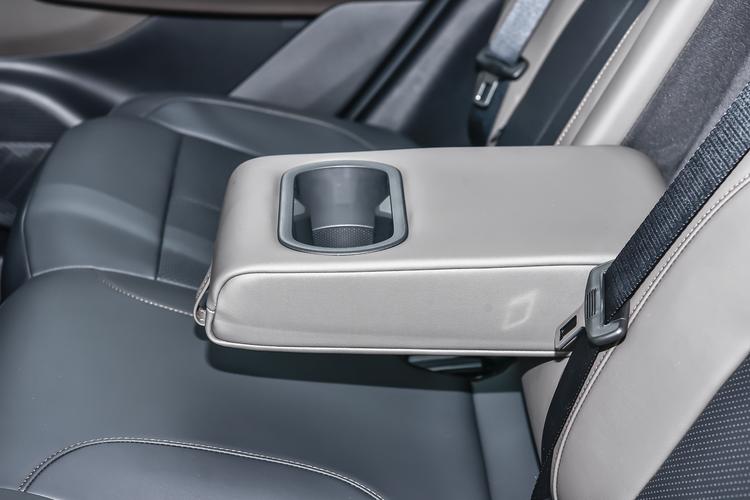 Фото машины 180