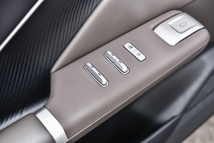 Фото машины 144