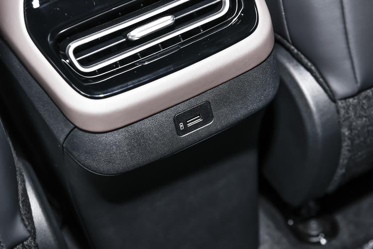 Фото машины 200