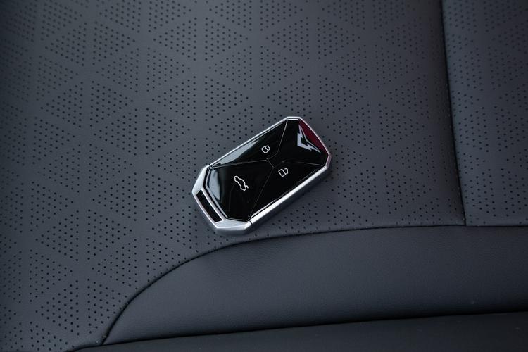 Фото машины 102