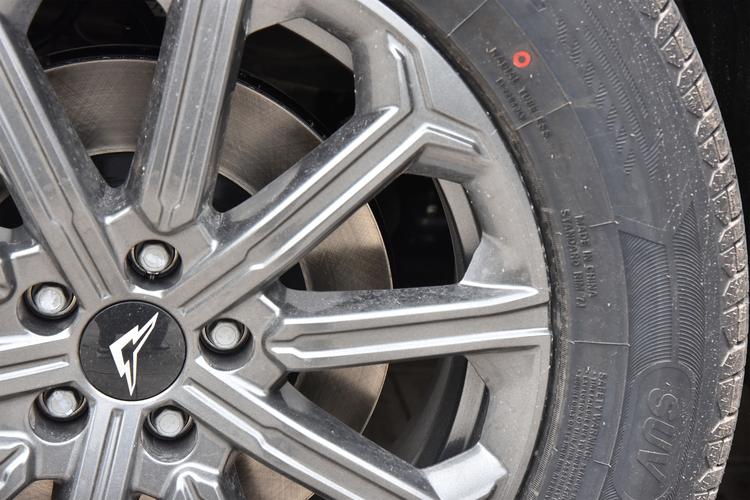 Фото машины 200