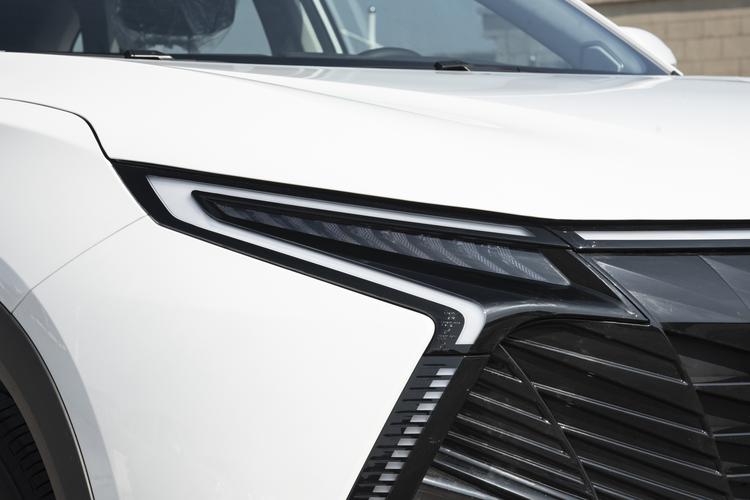 Фото машины 208