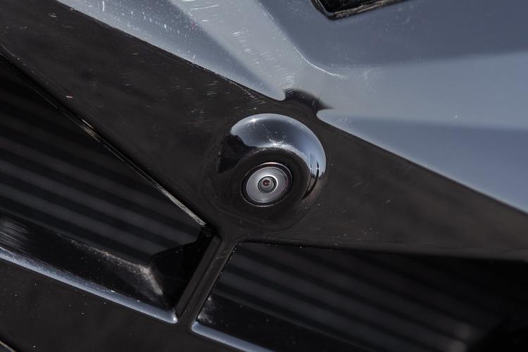 Фото машины 208