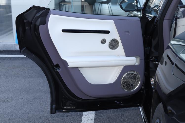 Фото машины 93