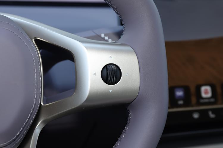 Фото машины 76