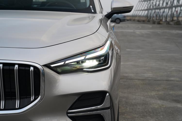 Фото машины 102