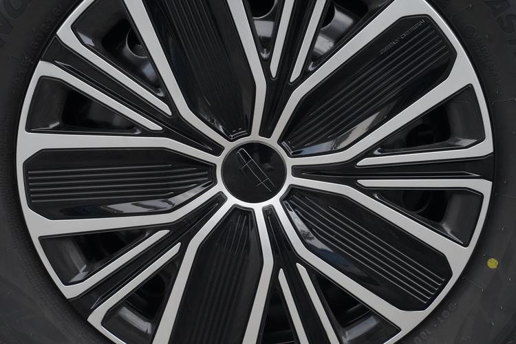 Фото машины 103