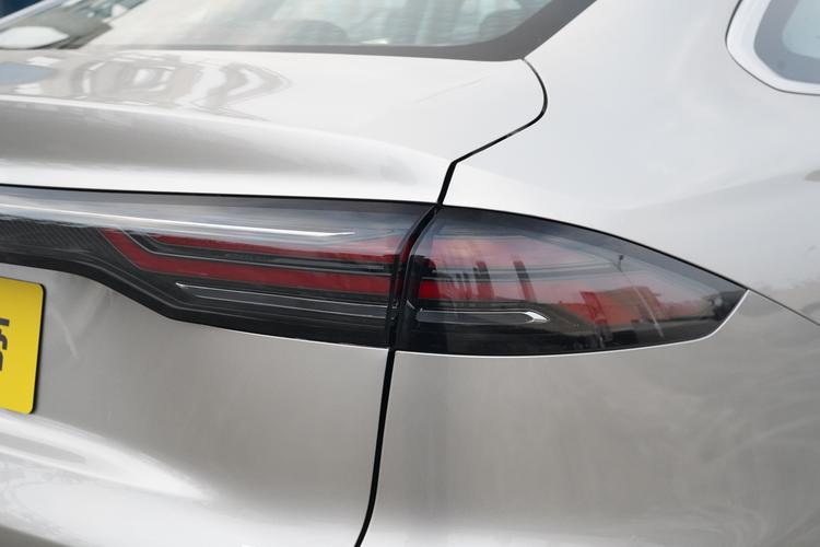 Фото машины 215