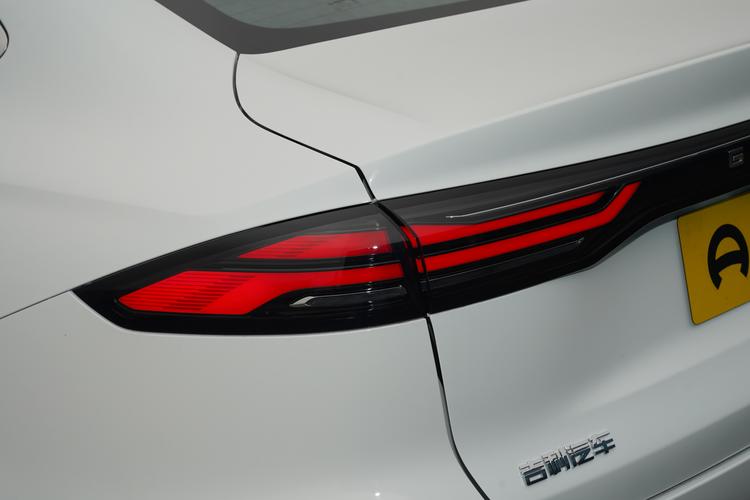 Фото машины 222