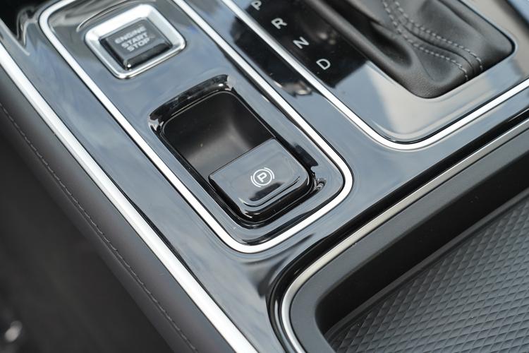 Фото машины 208