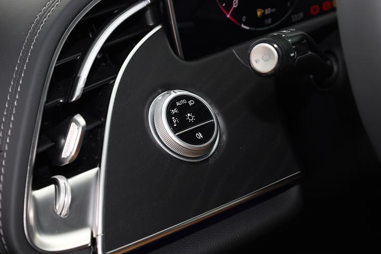 Фото машины 93