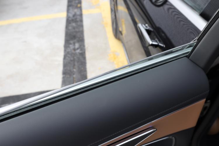 Фото машины 76