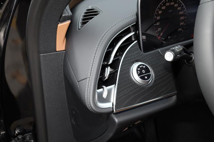 Фото машины 182