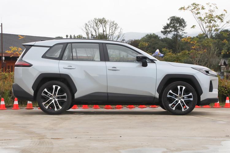 Фото машины 24