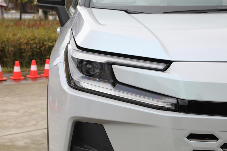 Фото машины 33