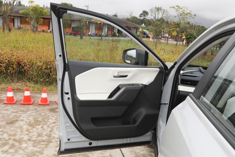 Фото машины 93