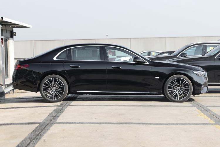 Фото машины 33