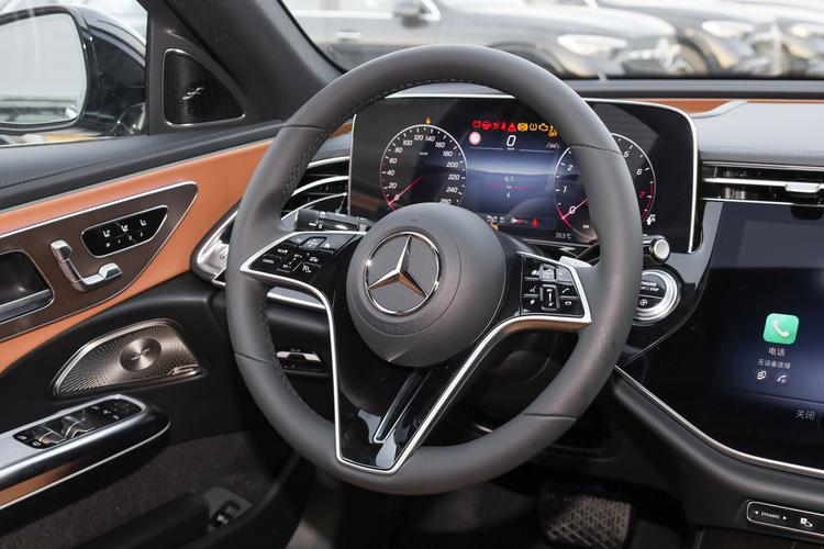 Фото машины 76