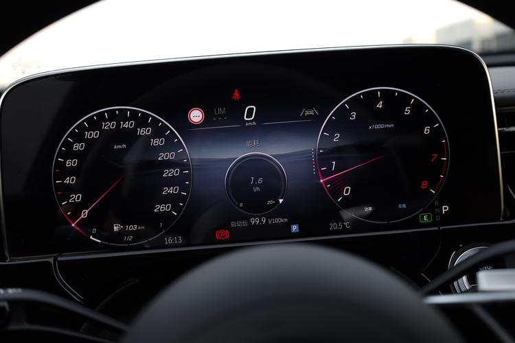 Фото машины 220