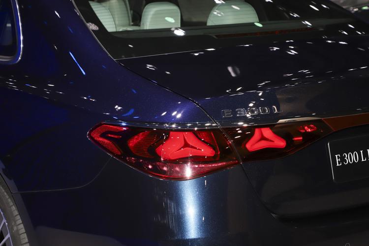 Фото машины 182