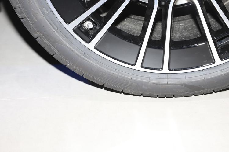 Фото машины 230