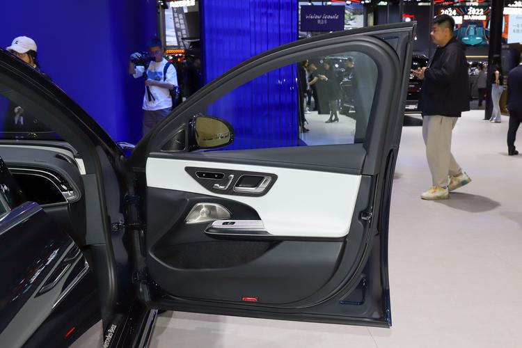 Фото машины 232