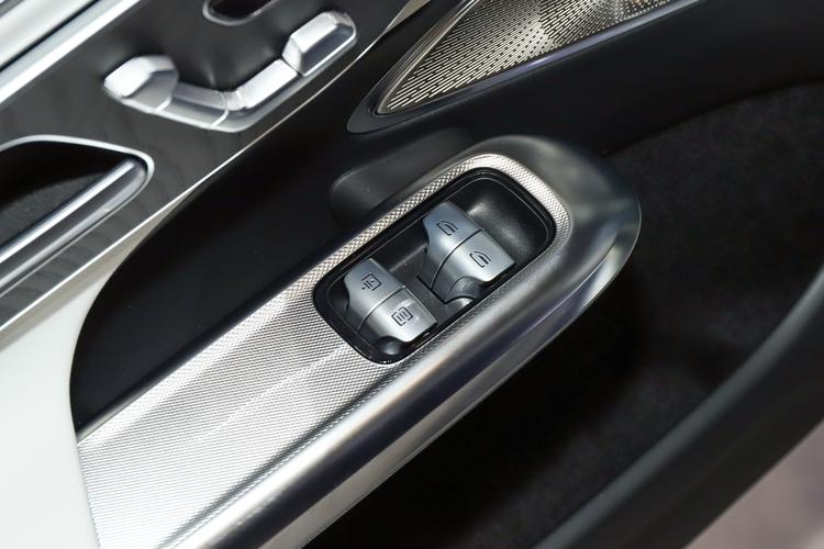 Фото машины 208