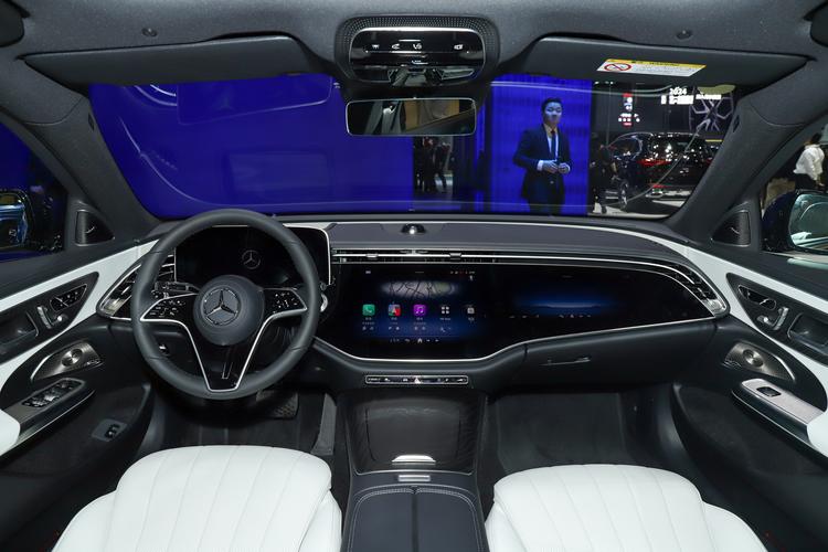 Фото машины 320