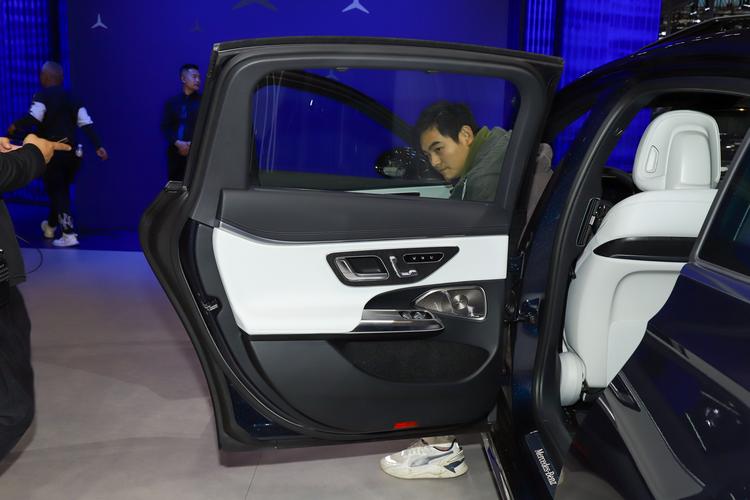 Фото машины 304