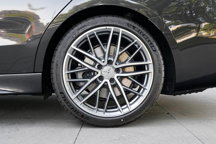 Фото машины 76