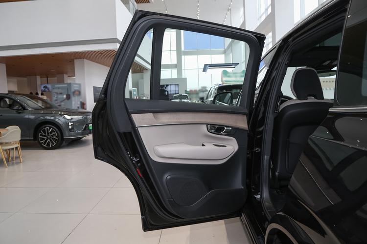 Фото машины 60