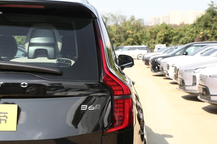 Фото машины 33