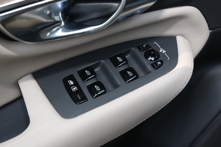 Фото машины 142