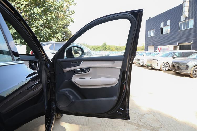 Фото машины 102