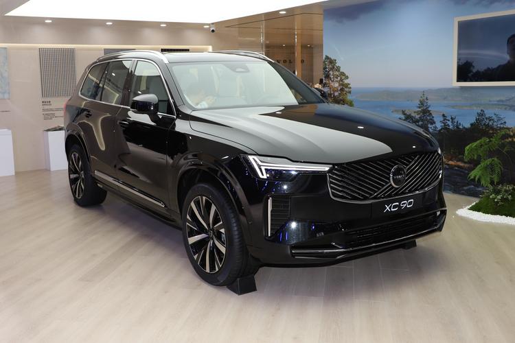 Фото машины 215