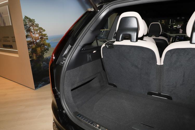 Фото машины 202