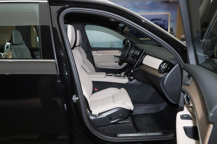 Фото машины 225