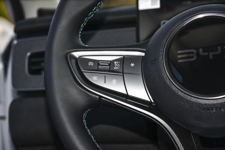 Фото машины 208